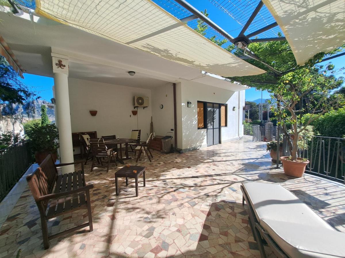 Villino Olga Villa Мондело Екстериор снимка
